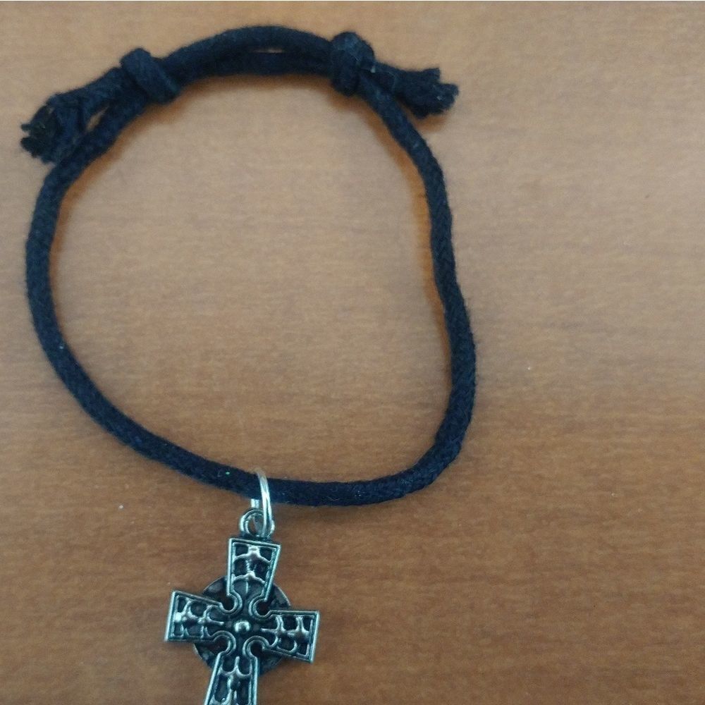 Handmade name bracelets   - Picture 3 of 9
